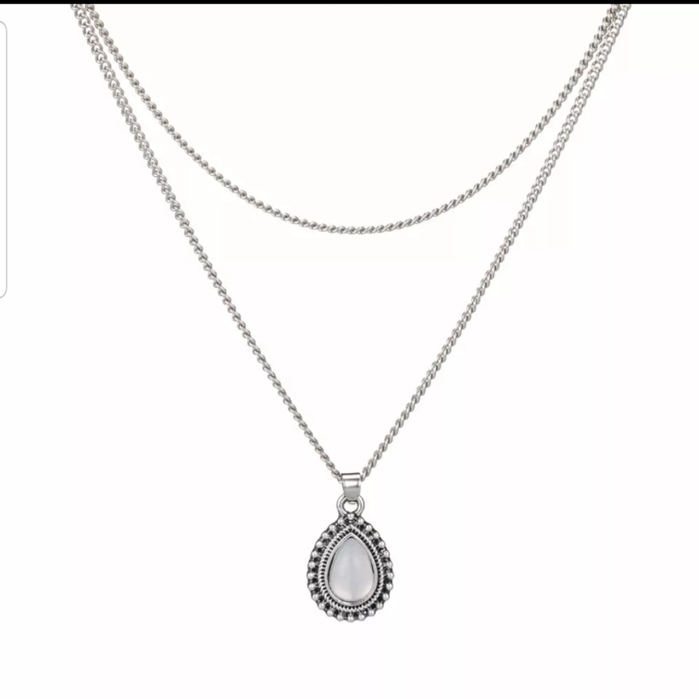 *Apple* Layered Silver Necklace - Picture 4 of 6